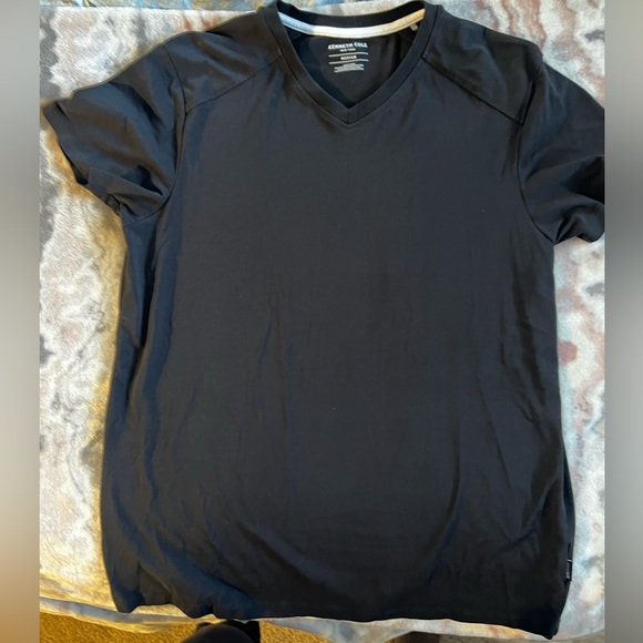 Kenneth Cole Other - Kenneth Cole Men’s NWOT Black V-Neck T-Shirt